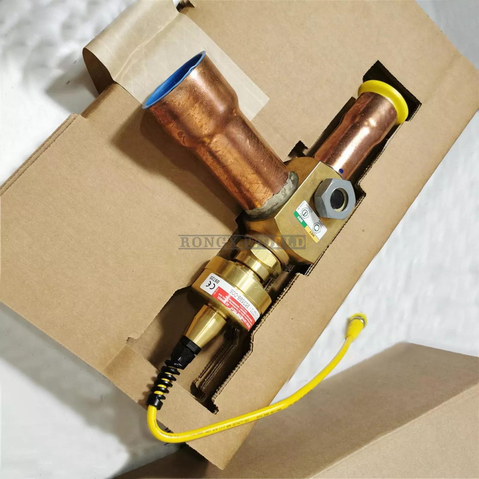 1PCS For TRANE VAL12001 X15111210280 Electronic expansion valve